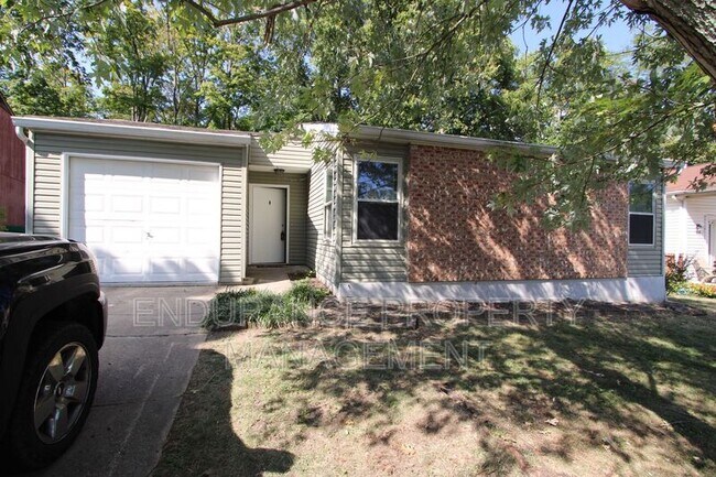 Foto del edificio - 7162 Woodridge Dr