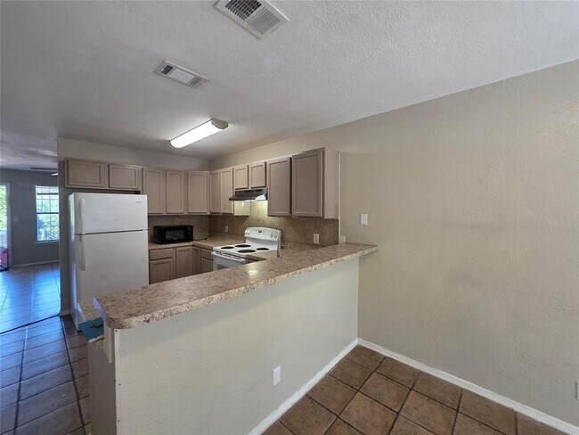 Foto del edificio - 2200 Katy Ln