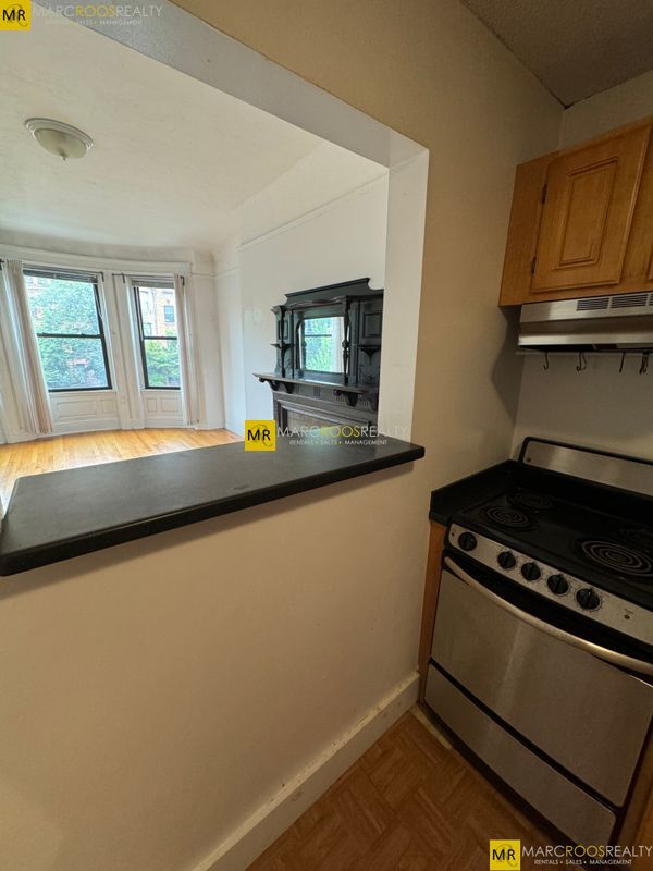 Foto del edificio - 587 Beacon St