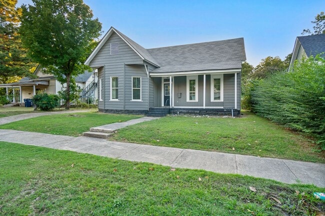 Building Photo - Beautiful 3 Bed / 2 Bath Home in Fort Smith