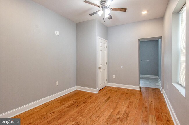 Building Photo - 7121 Woodland Ave