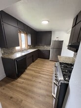 Building Photo - 1204 Bluff St