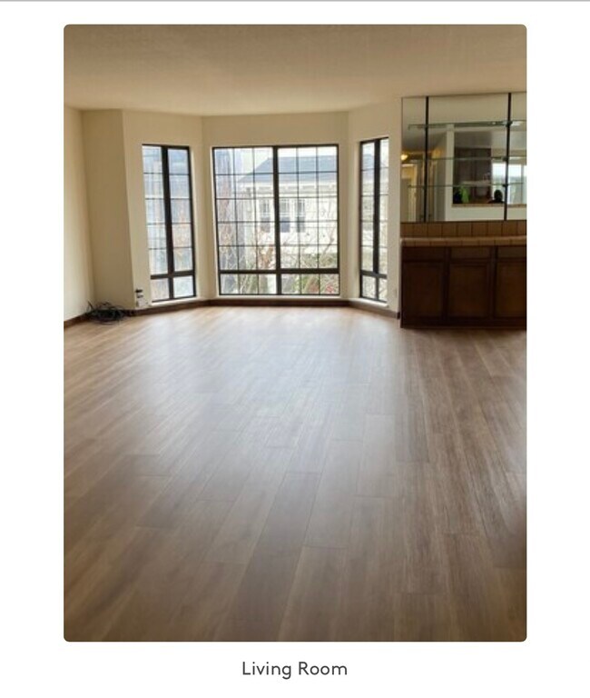 bright living room - 6017 California St