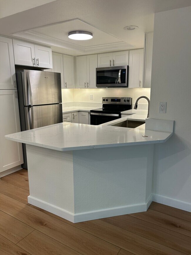 Foto del edificio - 1354 Bellevue Way NE