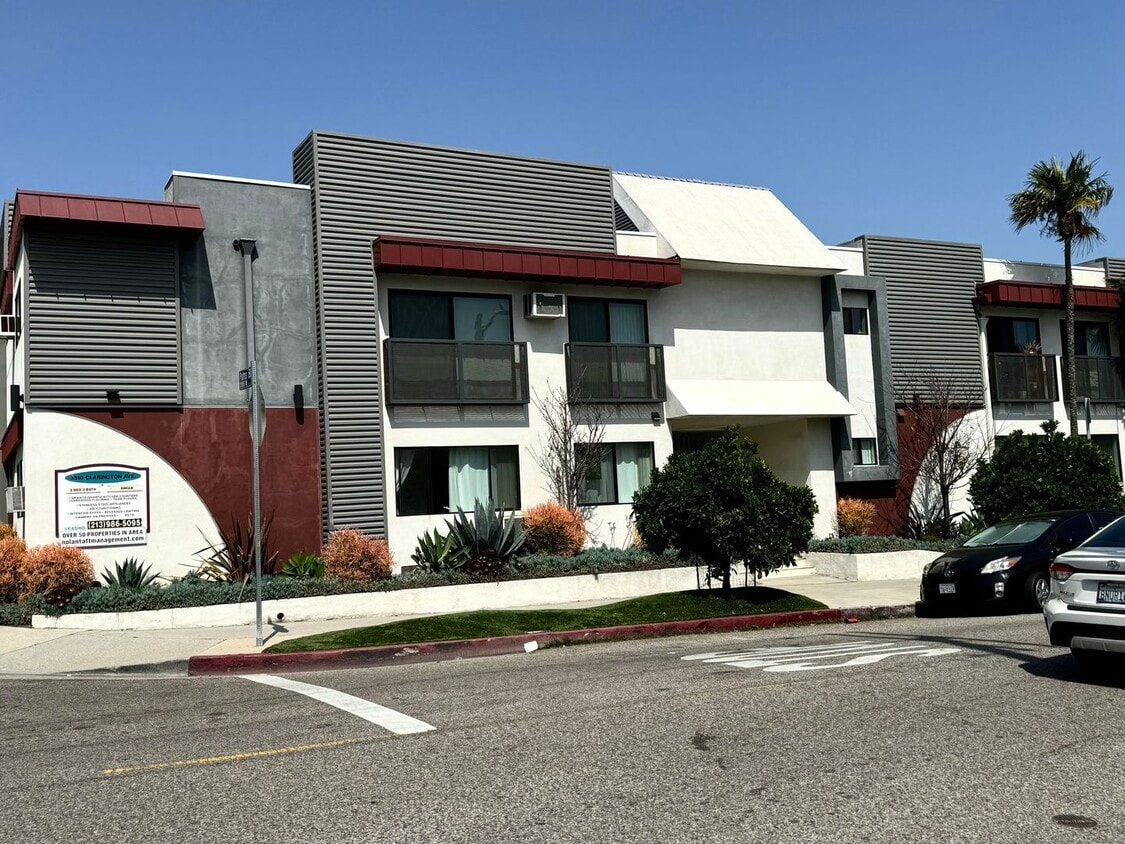 Foto principal - 3510 Clarington Ave