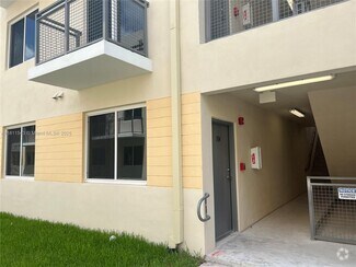 Building Photo - 1010 SW 69th Ave