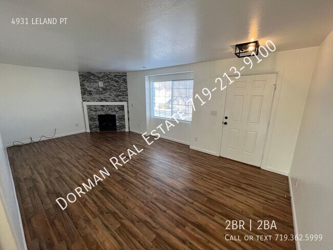Building Photo - Updated & Spacious 2-Bed Condo