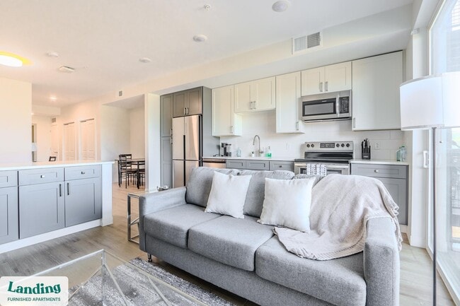 Building Photo - 210 E Green St