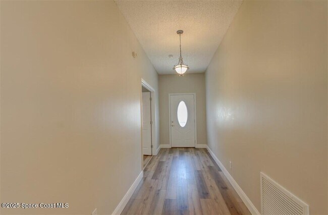 Building Photo - 680 Wickham Lakes Dr