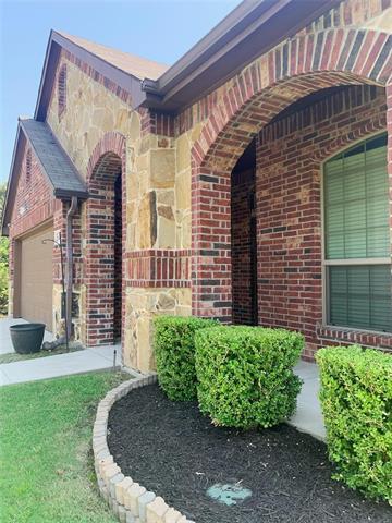 Building Photo - 724 Valley Ct