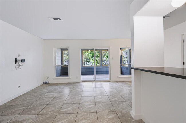 Building Photo - 5710 Breezewood Dr