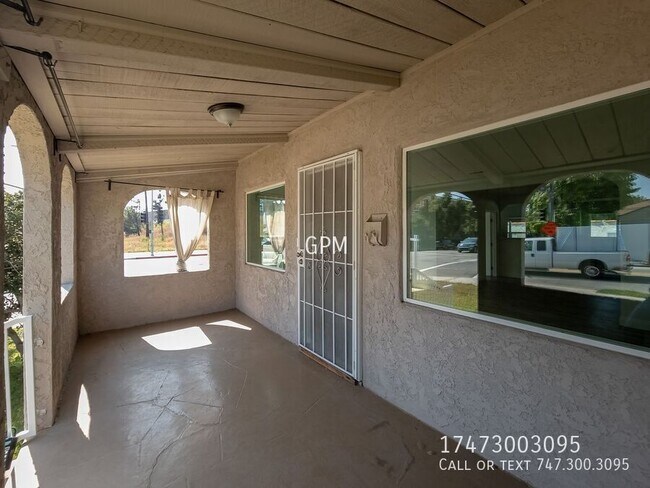 Foto del edificio - 723 W Doran St