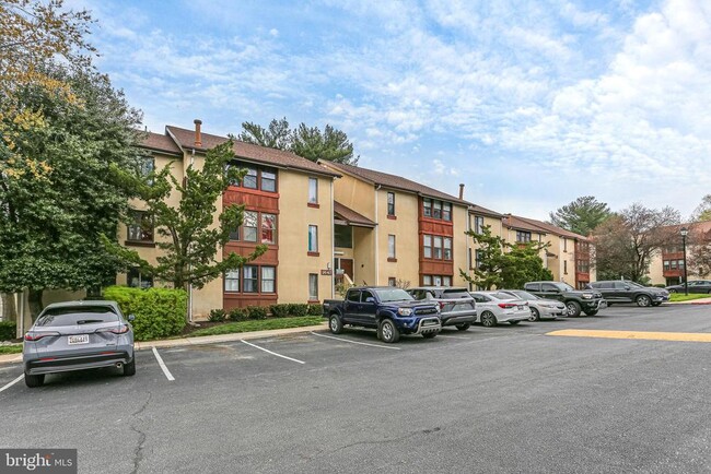 Foto del edificio - 9647 White Acre Rd