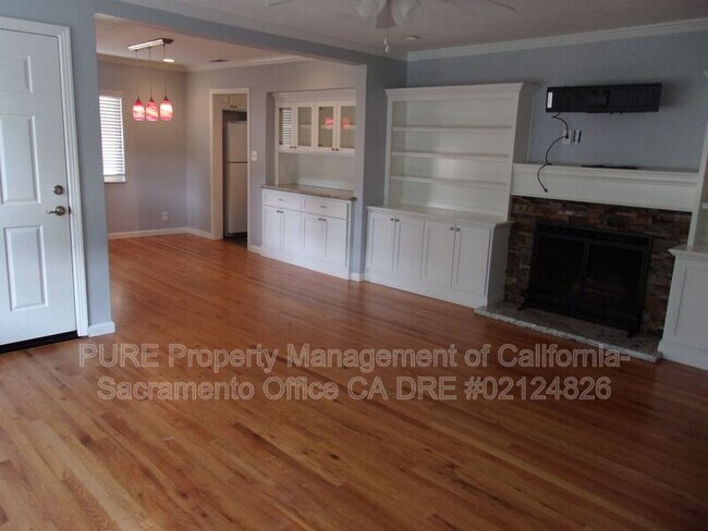 Building Photo - 5975 Raymond Way