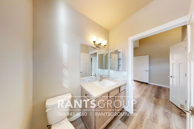 Building Photo - Steilacoom Ridge! Easy I5 Access!