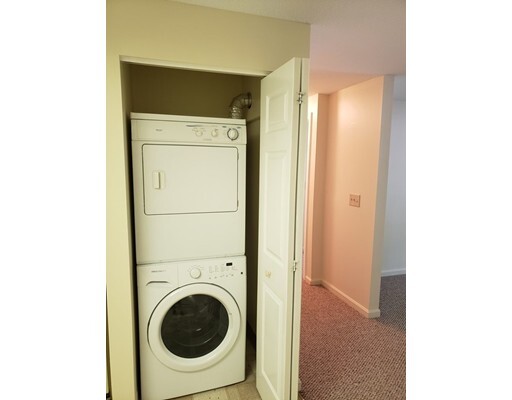 Building Photo - 41 W Summit St