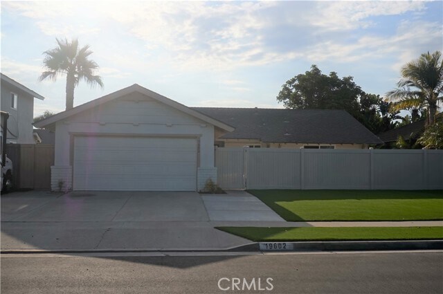 Foto principal - 19602 Roderick Ln