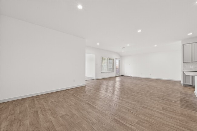 Foto del edificio - 1826 Sandy Trail Ln