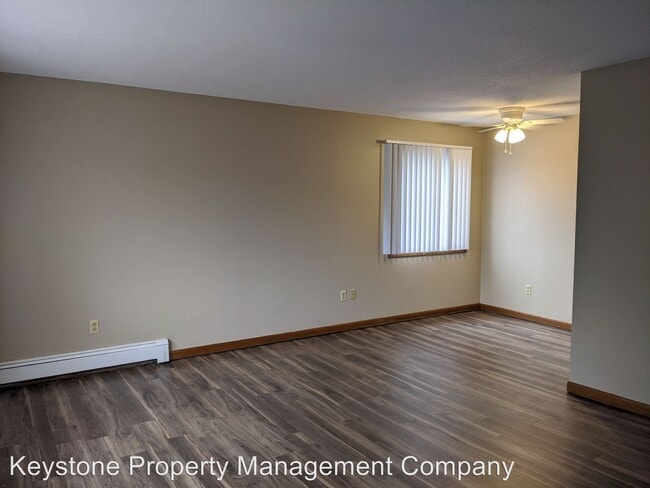 Building Photo - 636 S Dodge St