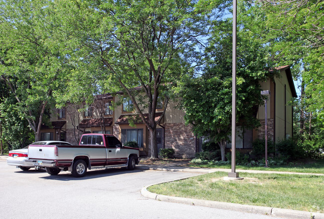 Building Photo - Greenview Gardens