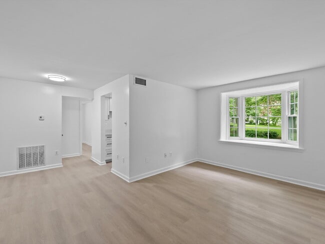 Foto del edificio - Sought-After fully remodeled Park Glen Condo Living in Arlington!