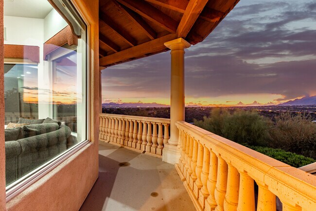 Foto del edificio - 4667 N Rocky Crest Pl