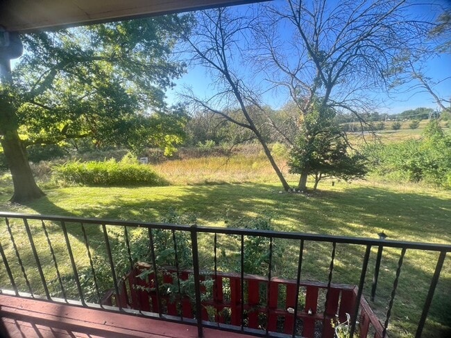 Building Photo - STUDIO Apartment Available