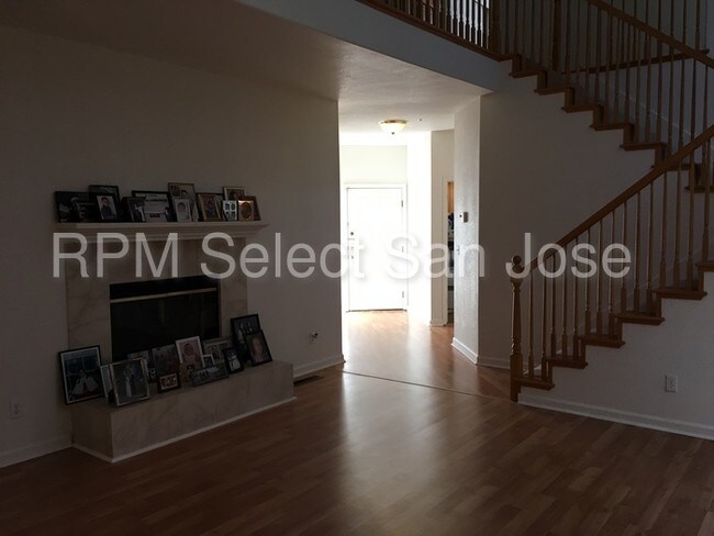 Foto del edificio - 575 San Pablo Ct