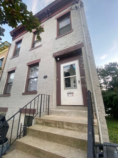 Building Photo - 204 Clinton Ave