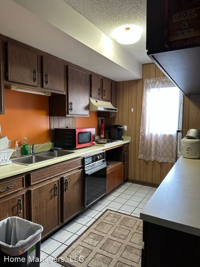 Building Photo - 3 br, 2.5 bath House - 666 Kaulu Pl