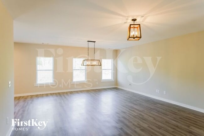 Foto del edificio - 72 Lakewood Ln