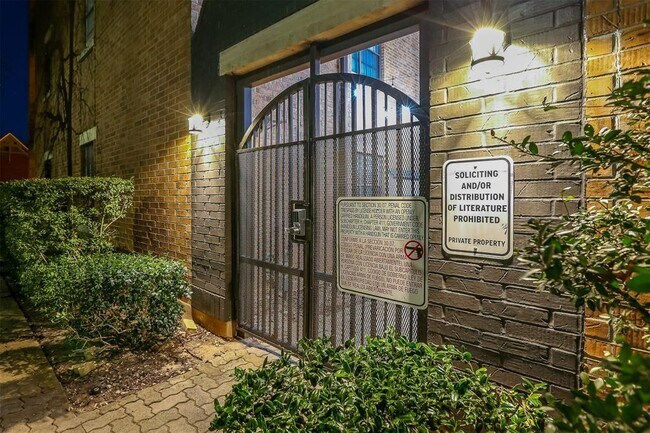 Foto del edificio - 203 E 31st St