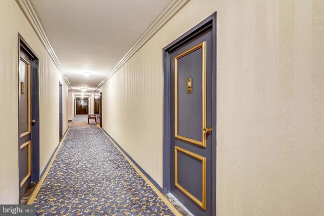 Foto del edificio - 4201 Cathedral Ave NW