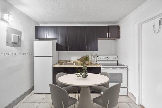 Foto del edificio - 332 SW 3rd St