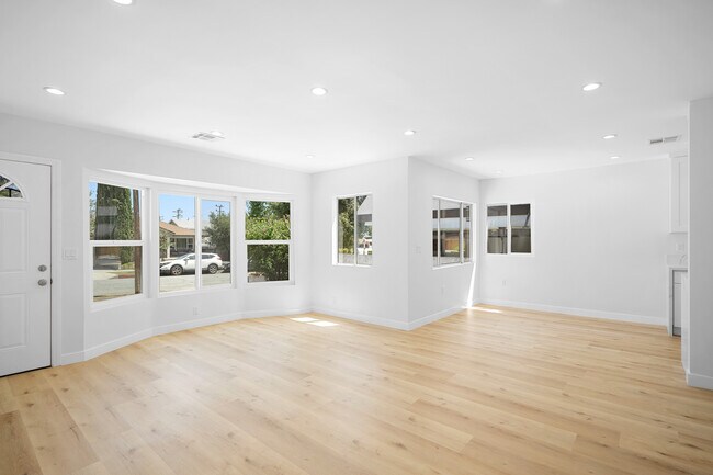 Foto del edificio - 1025 Linden Ave