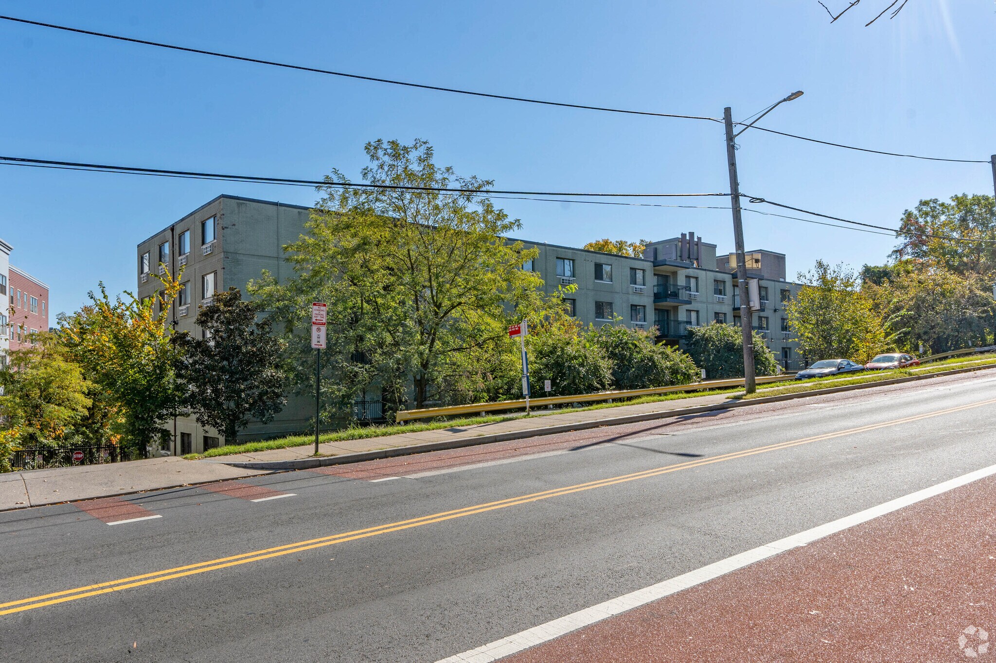 Parkway House Apartments