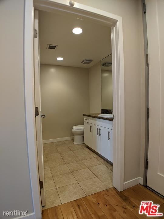 Foto del edificio - 5143 White Oak Ave