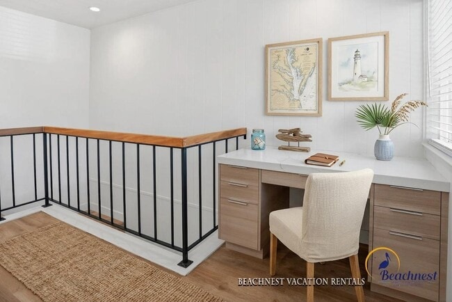 Building Photo - 116 Marina Ave