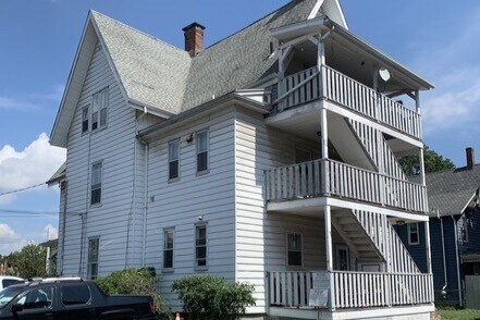Primary Photo - 462 Coram Ave