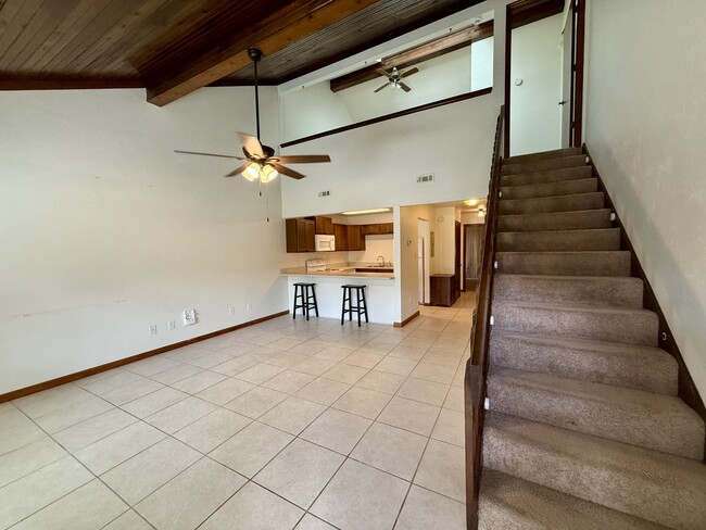 Building Photo - 4016 Chipola St