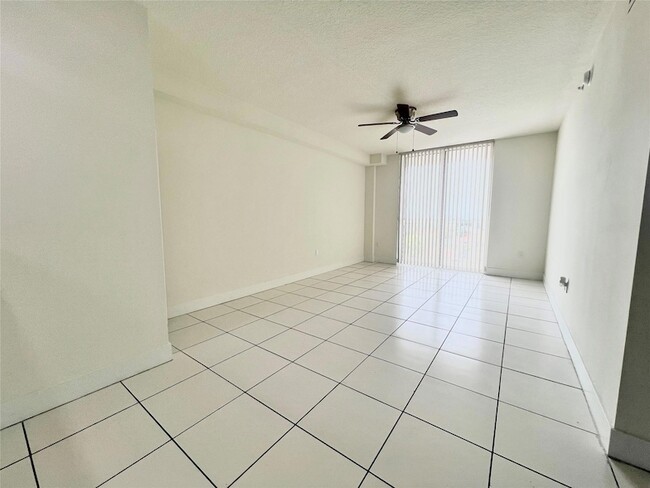 Foto del edificio - 2601 NW 16th St Rd
