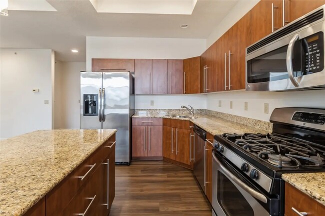 Kitchen - 640 S 50th St