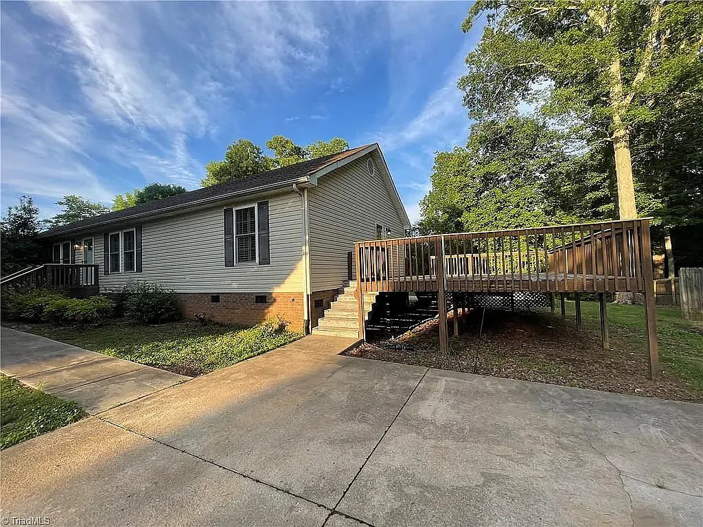 Foto principal - 216 Gibson Rd