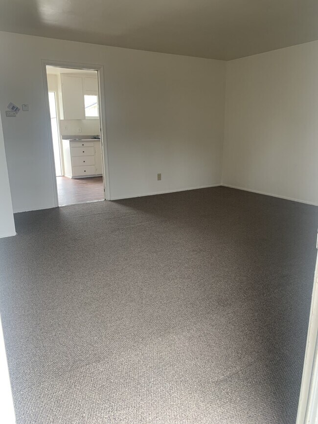 Foto del edificio - 115 N D St