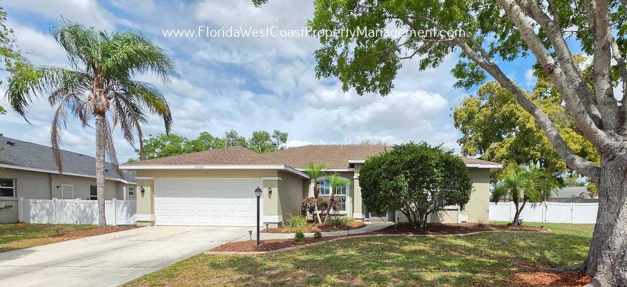 CUTE AND SPACIOUS 3 BEDROOM/ 2 BATH POOL HOME! NORTH PALMETTO! PET FRIENDLY! - CUTE AND SPACIOUS 3 BEDROOM/ 2 BATH POOL HOME! NORTH PALMETTO! PET FRIENDLY!
