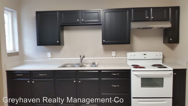 Foto del edificio - 2 br, 1 bath Apartment - 4907 Sunnyside Ave