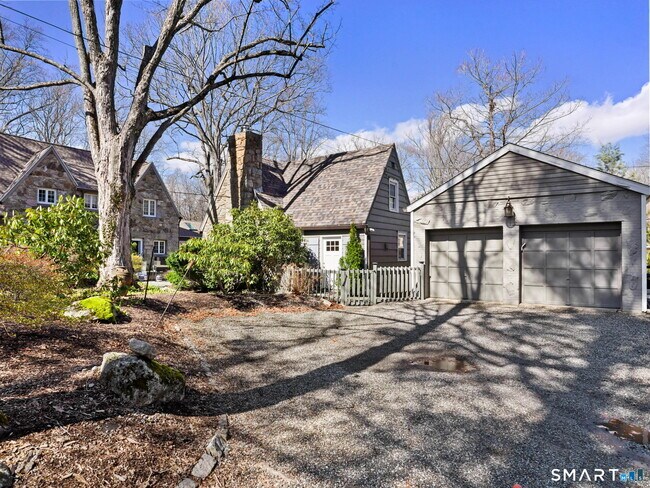 Foto del edificio - 212 New Canaan Ave