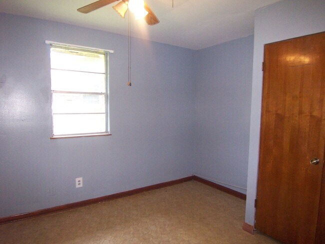 Building Photo - 3226 Olcutt St