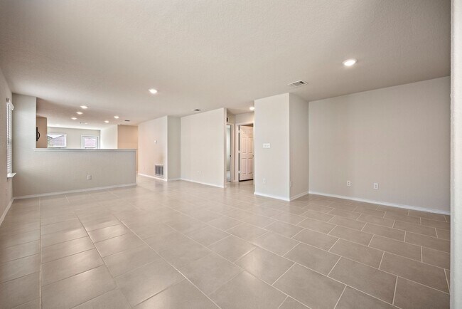 Foto del edificio - Move In Incentives!!! Beautiful One-Story ...