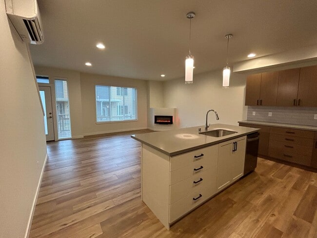 Building Photo - 4229 Cameo Lane